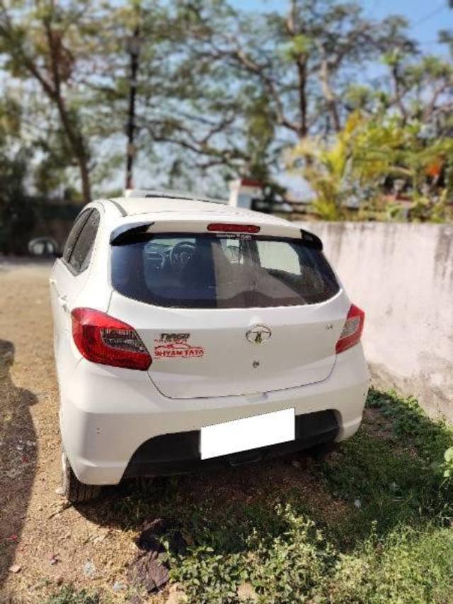 https://images10.gaadi.com/usedcar_image/4385852/original/processed_95e3862a-12b6-4c28-b91e-72b7e3bd9eb5.jpg?imwidth=6401