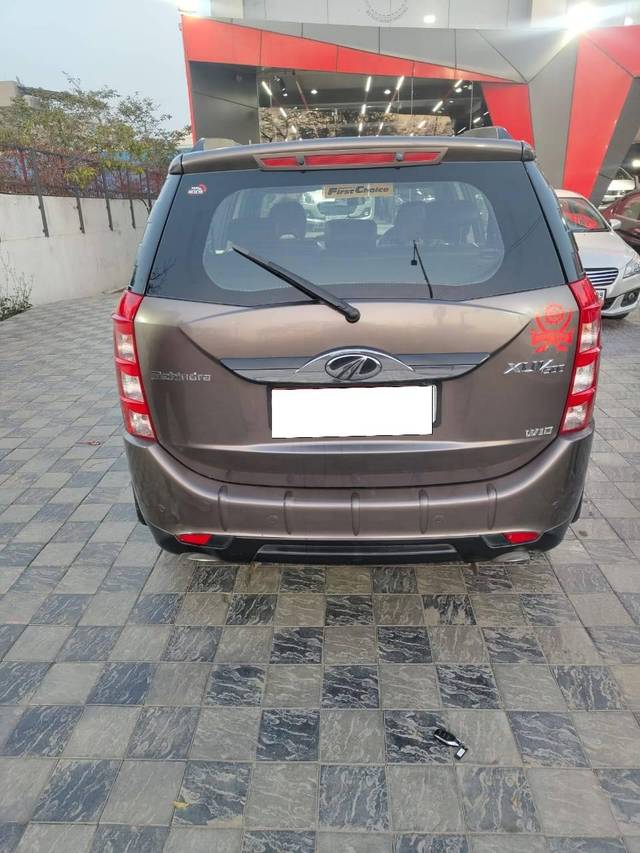 https://images10.gaadi.com/usedcar_image/4385879/original/processed_52983deddb6a8d8ee31fd70c00dc2c25.jpg?imwidth=6401