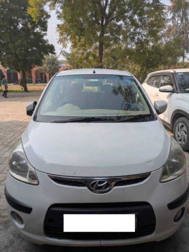 https://images10.gaadi.com/usedcar_image/4385894/original/processed_31c68c07-85be-4d19-9508-c268b66e5d23.jpg?imwidth=6400