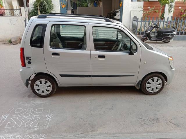 https://images10.gaadi.com/usedcar_image/4385930/original/processed_68543aaf048cbcc346b6bd58fb9fbcc3.jpg?imwidth=6401