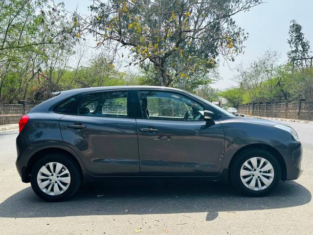 https://images10.gaadi.com/usedcar_image/4386002/original/a1a6440ad8aa2f5596e59dd319beed55.jpg?imwidth=6401