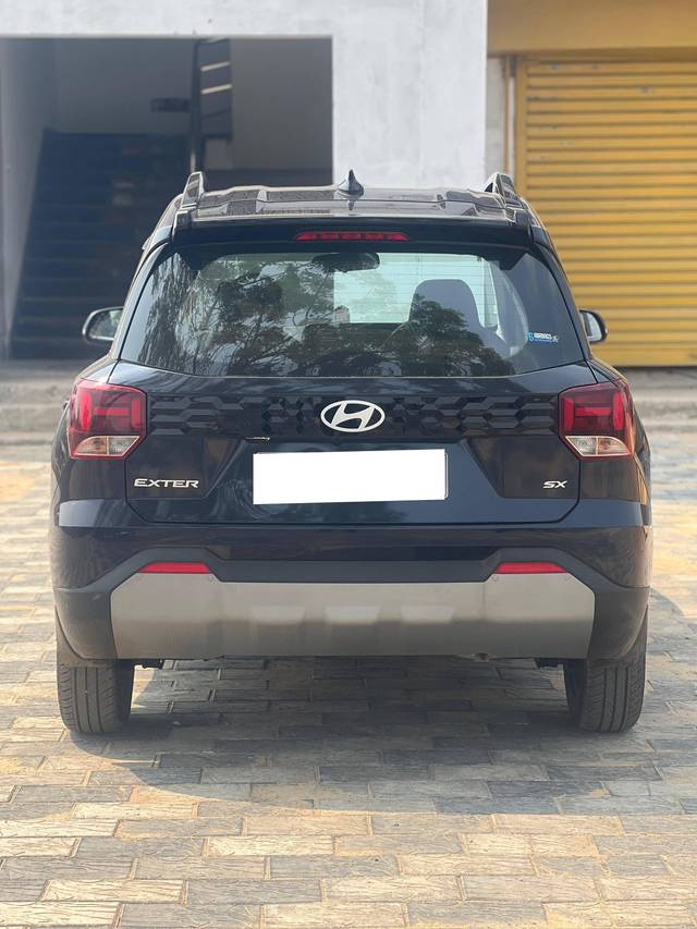 https://images10.gaadi.com/usedcar_image/4386058/original/processed_0763e59c339b9f9fc6c10eabd51938e9.jpg?imwidth=6402