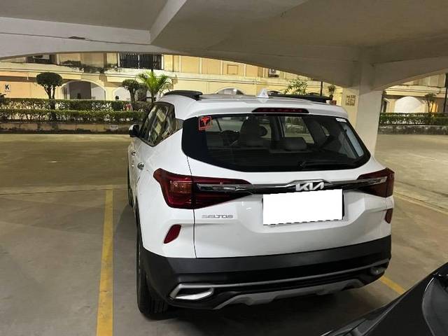 https://images10.gaadi.com/usedcar_image/4386135/original/processed_ec106607-8e05-46da-8b7d-10a06880903e.jpeg?imwidth=6401