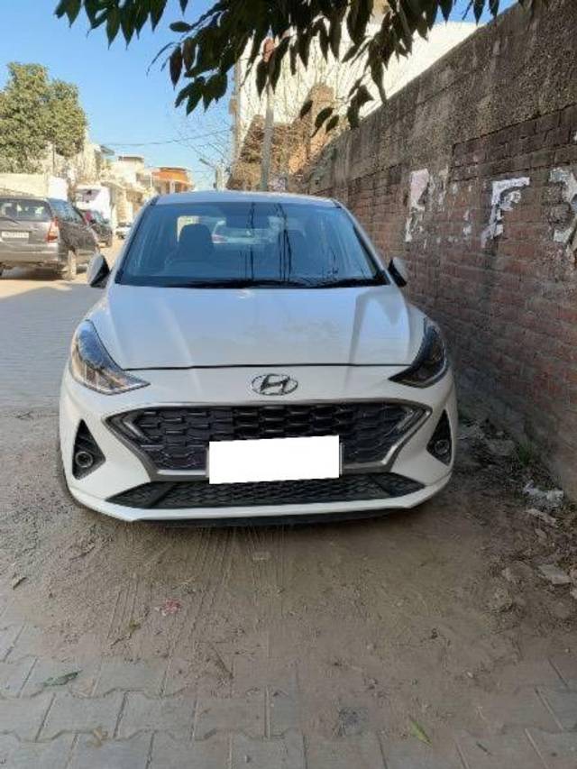 https://images10.gaadi.com/usedcar_image/4386165/original/processed_71360b39-b41b-479d-9fac-973a1035b30d.jpeg?imwidth=6400