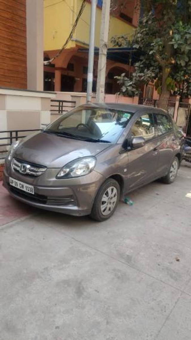 https://images10.gaadi.com/usedcar_image/4386253/original/29a39fe3830274d93438bb974847ba51.jpg?imwidth=6400