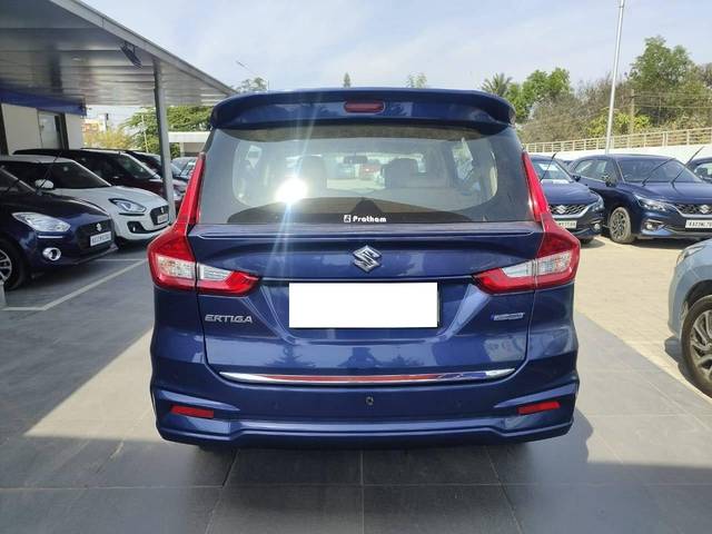 https://images10.gaadi.com/usedcar_image/4386369/original/processed_a2c8c907b4f03f5330a301e95cf30668.jpg?imwidth=6401