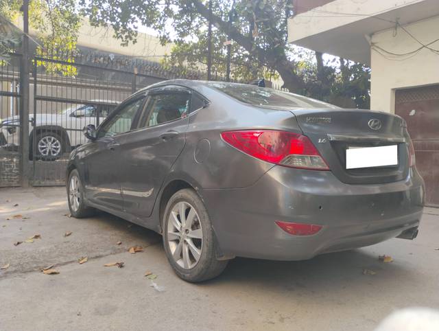 https://images10.gaadi.com/usedcar_image/4386374/original/processed_d5dda8e2686ebd669b9a0377a57729ce.jpg?imwidth=6402