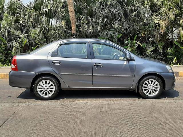 https://images10.gaadi.com/usedcar_image/4386415/original/processed_d071104747a84b7fbea6a575c9589b3c.jpg?imwidth=6401