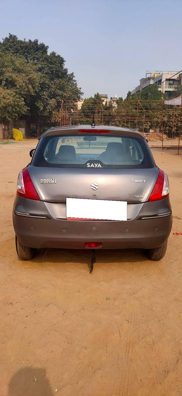 https://images10.gaadi.com/usedcar_image/4386416/original/processed_0a5f8843dde9db6a475a5fe55a4fa711.jpg?imwidth=6402