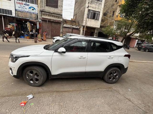 https://images10.gaadi.com/usedcar_image/4386440/original/235bd88b1242ccf5b36105abc6d474a5.jpeg?imwidth=6401