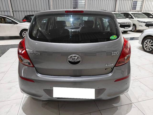 https://images10.gaadi.com/usedcar_image/4386467/original/processed_30ea8ffff7a8119be6c16e8110a75993.jpg?imwidth=6401