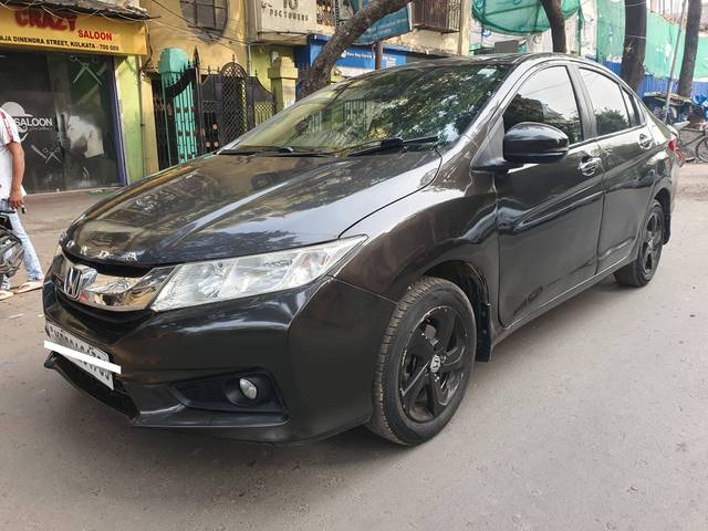 https://images10.gaadi.com/usedcar_image/4386479/original/processed_35c9c6f4df110878deabbe9b292bf31d.jpg?imwidth=6400