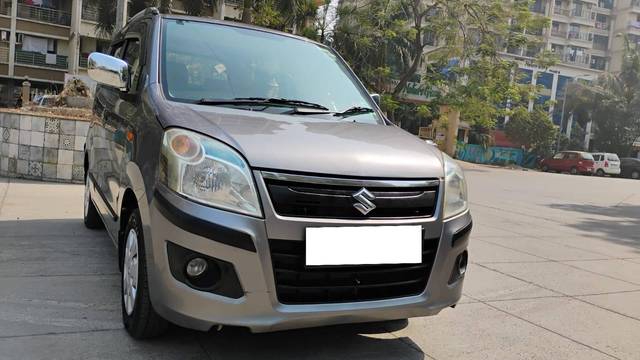 https://images10.gaadi.com/usedcar_image/4386636/original/processed_9eb818f9e0e9bdc040a8a2ee2f9a6e51.jpg?imwidth=6400