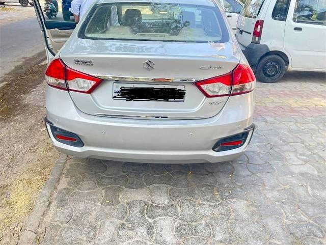 https://images10.gaadi.com/usedcar_image/4386734/original/31b7e3bd878693db6ecb492c18fa6cc8.jpeg?imwidth=6400