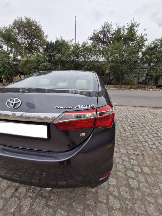 https://images10.gaadi.com/usedcar_image/4386755/original/processed_a7c866e9050e843d95e161a24e4ee40e.jpeg?imwidth=6402