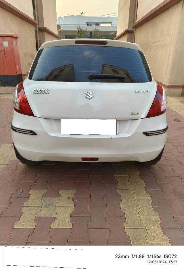 https://images10.gaadi.com/usedcar_image/4386778/original/processed_e32a8f7233f4ac63101c0f7ee625a5da.jpg?imwidth=6402