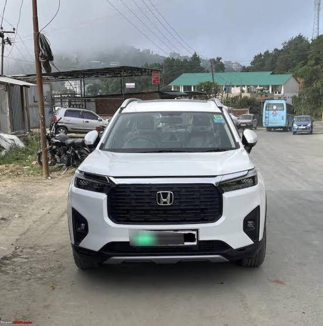 https://images10.gaadi.com/usedcar_image/4386805/original/processed_c49538c3-28aa-4327-9c41-cc101d6c7f34.jpg?imwidth=6400