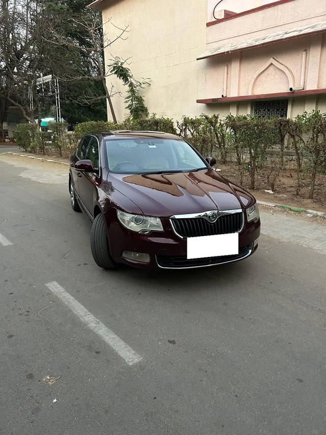 https://images10.gaadi.com/usedcar_image/4386835/original/processed_62339dc50ec416f30abdd350f57ef106.jpg?imwidth=6400