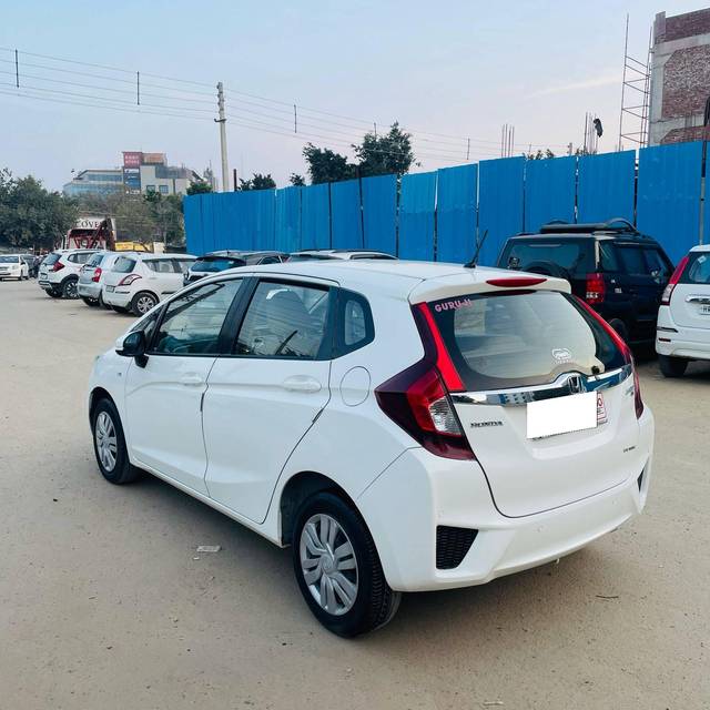 https://images10.gaadi.com/usedcar_image/4386857/original/processed_0a666054d223ab68b540c829d3883c8c.jpg?imwidth=6402