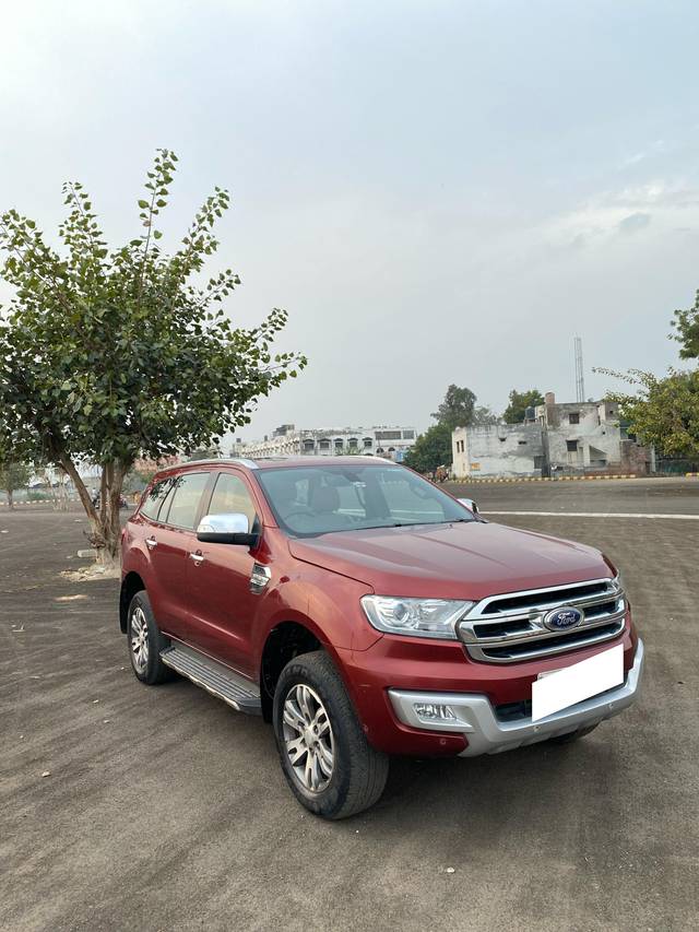 https://images10.gaadi.com/usedcar_image/4386926/original/processed_ea8078a1a8b3651d2b03fbe3a1089e92.jpg?imwidth=6400