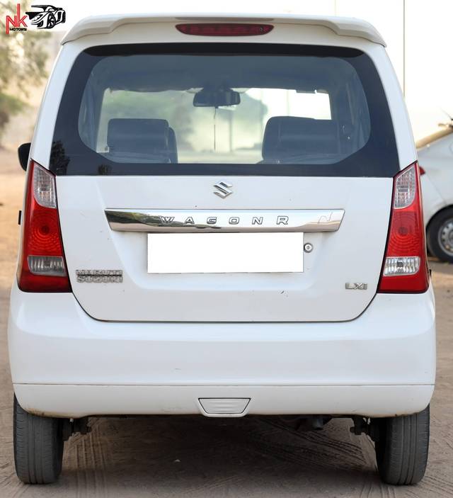 https://images10.gaadi.com/usedcar_image/4386940/original/processed_596a258c1cde683056e3c4f9d68fe446.jpg?imwidth=6402