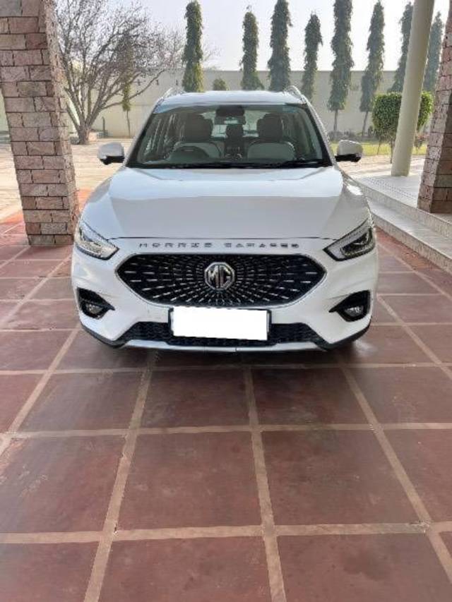 https://images10.gaadi.com/usedcar_image/4386995/original/processed_a7e48c97-136d-4c13-8d8a-0a0082075fd0.jpeg?imwidth=6402