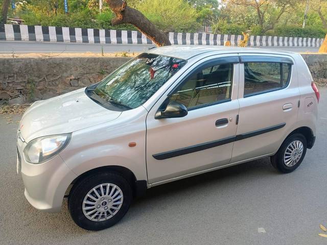 https://images10.gaadi.com/usedcar_image/4387105/original/processed_b3248260b2f3f700e9bb9c82683d2709.jpg?imwidth=6400