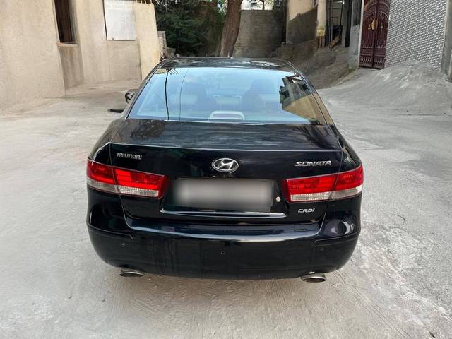 https://images10.gaadi.com/usedcar_image/4387112/original/processed_45fb528ae54b0ee99d10d1eefef92fdc.jpg?imwidth=6402