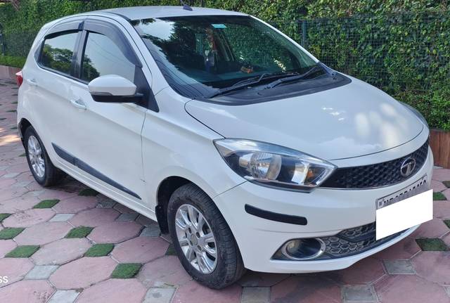 https://images10.gaadi.com/usedcar_image/4387154/original/processed_a70c8ba6a6bb7412a4d6ea91b957ecd9.jpg?imwidth=6400