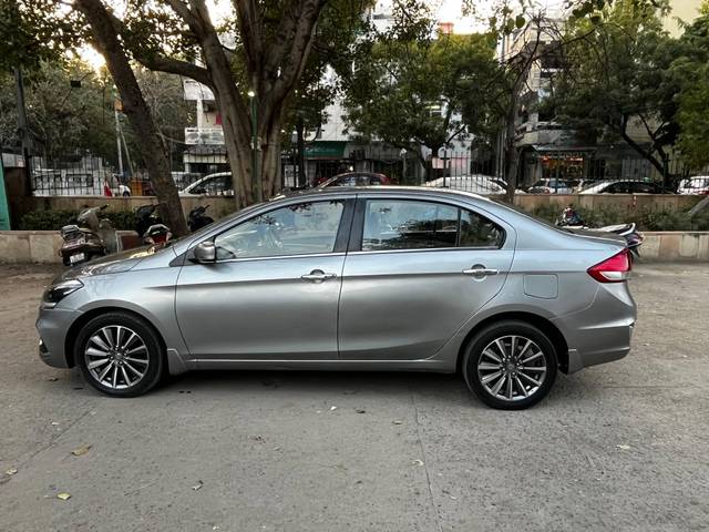 https://images10.gaadi.com/usedcar_image/4387168/original/processed_6cfa3e375bc063b8f8df820e673b2d6a.jpeg?imwidth=6402