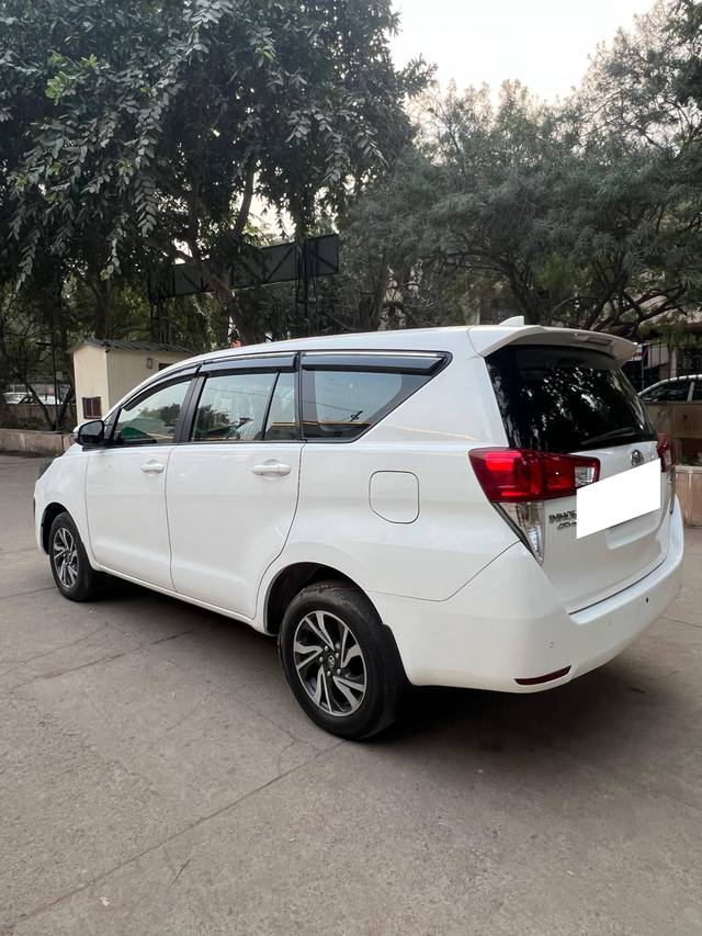 https://images10.gaadi.com/usedcar_image/4387174/original/processed_eb78d549afcd65f3956bef561a51a385.jpeg?imwidth=6402