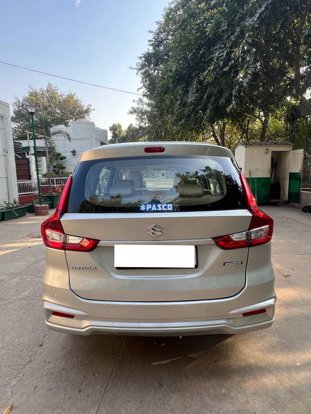 https://images10.gaadi.com/usedcar_image/4387186/original/processed_244912af158948c7ea87909a0605b29e.jpeg?imwidth=6402