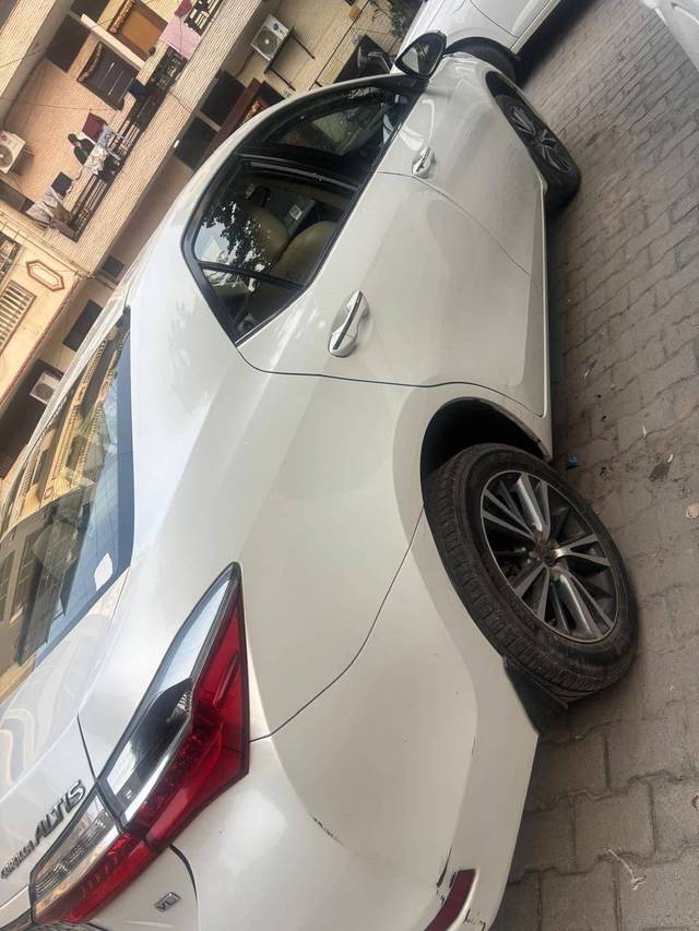 https://images10.gaadi.com/usedcar_image/4387312/original/processed_be31f640630eeb0debe2e4f491f500dd.jpg?imwidth=6402