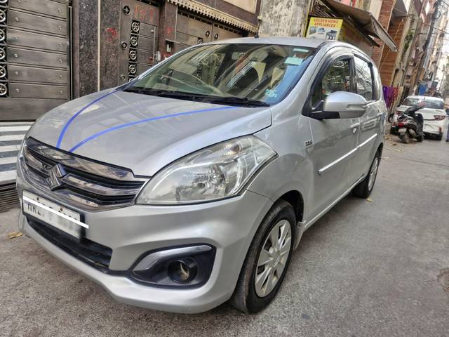 https://images10.gaadi.com/usedcar_image/4387325/original/processed_6b8f98738dd1badfe857a696036a98cd.jpg?imwidth=6402