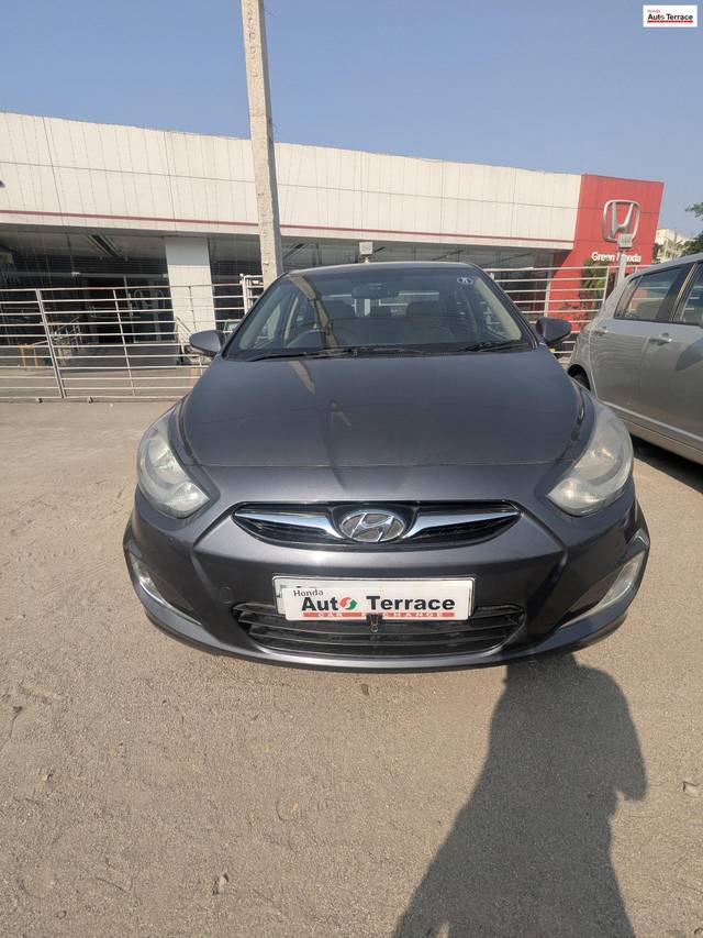 https://images10.gaadi.com/usedcar_image/4387372/original/9dc1216ddcd7f1b0f8ff91e11741f3a8.jpg?imwidth=6400