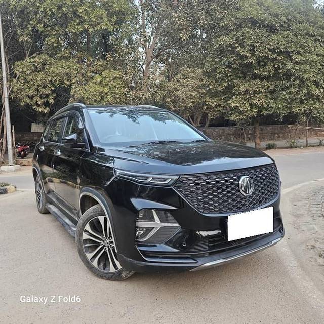 https://images10.gaadi.com/usedcar_image/4387388/original/processed_45101dd26e8c9dc063713cfee15bb549.jpg?imwidth=6400