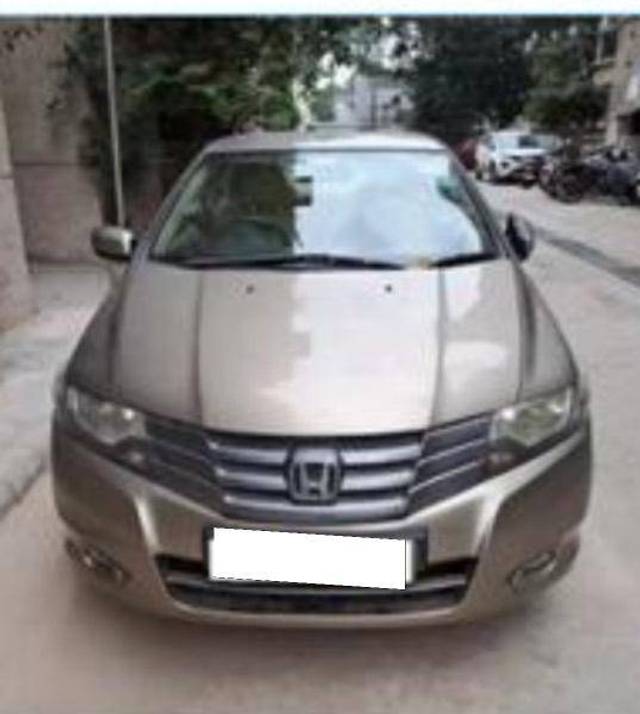 https://images10.gaadi.com/usedcar_image/4387403/original/06859f74af635dd2e31ddb2c61dd9d40.jpeg?imwidth=6400