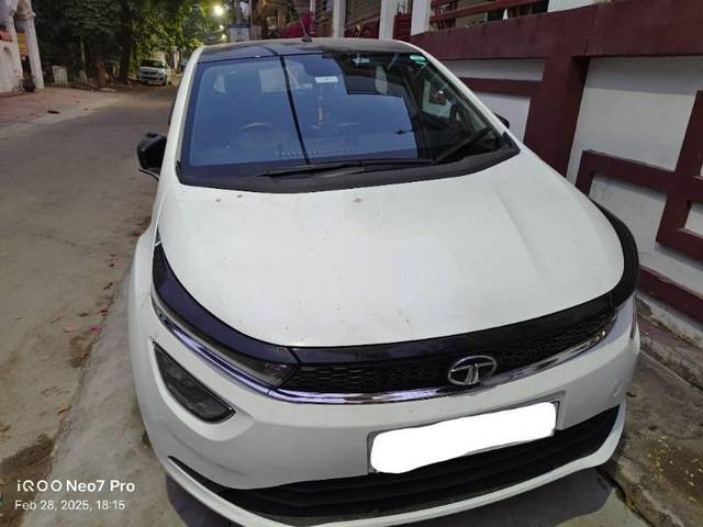 https://images10.gaadi.com/usedcar_image/4387508/original/processed_0da0976a-3f5e-4cae-931f-40e7e75ea3c6.jpg?imwidth=6401