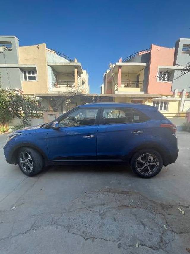 https://images10.gaadi.com/usedcar_image/4387530/original/4aacccc05828be865641fe88fdb6f1c9.jpeg?imwidth=6401