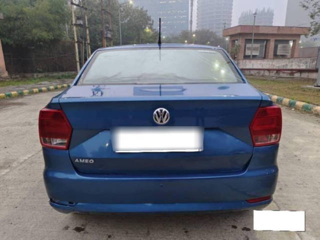 https://images10.gaadi.com/usedcar_image/4387572/original/processed_d828d493909ebb54836d56daa7eed8c8.png?imwidth=6402