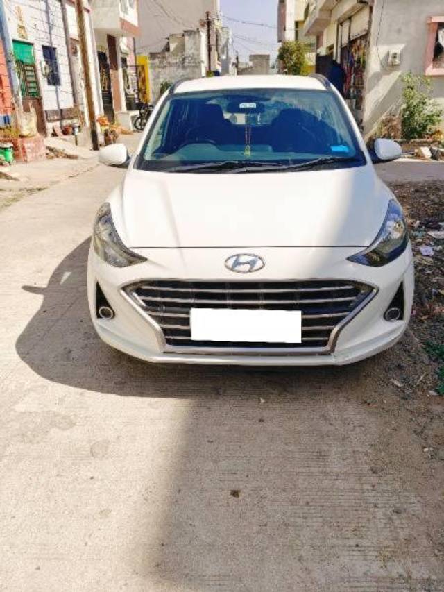 https://images10.gaadi.com/usedcar_image/4387581/original/processed_41dfeb9d-a983-45de-a46b-9e10e0038ad6.jpg?imwidth=6401