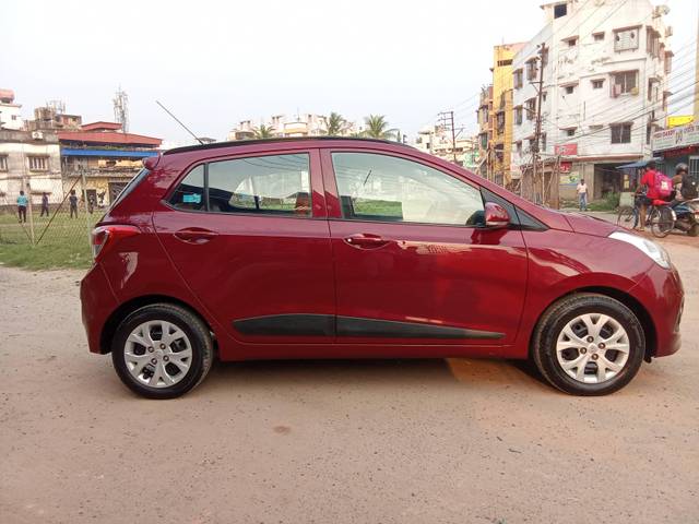 https://images10.gaadi.com/usedcar_image/4387592/original/processed_3024936fe77248fbfe47489eaf5c7896.jpg?imwidth=6401