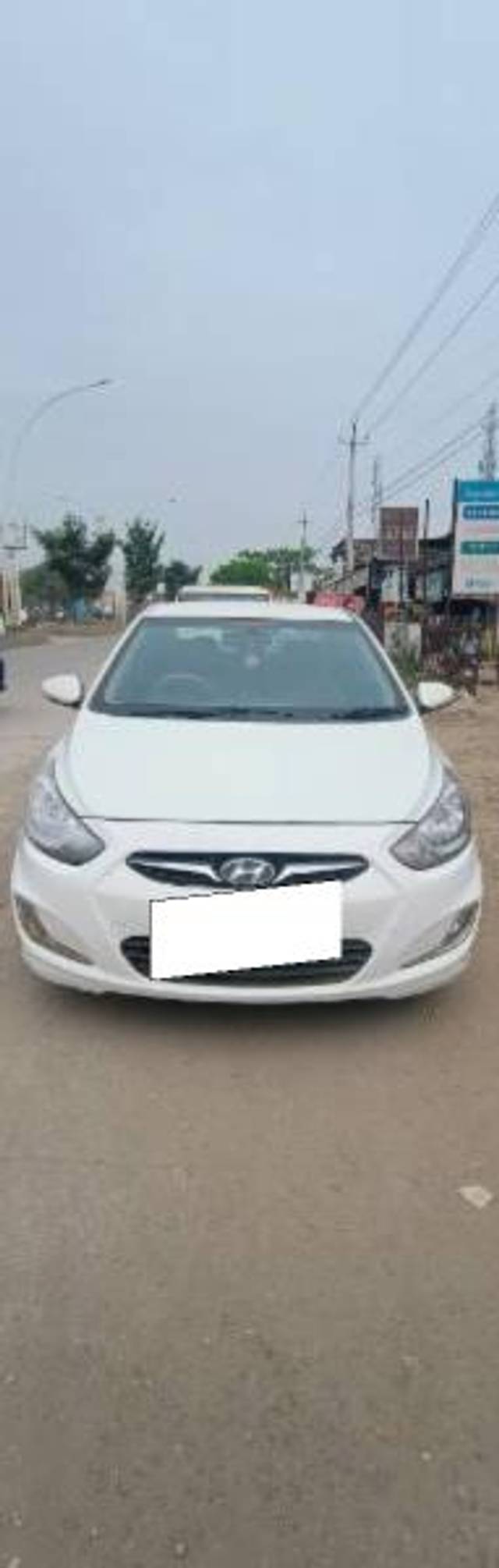 https://images10.gaadi.com/usedcar_image/4387634/original/processed_b4632f3f-88bf-4aeb-a3ef-bcf349990080.jpg?imwidth=6402