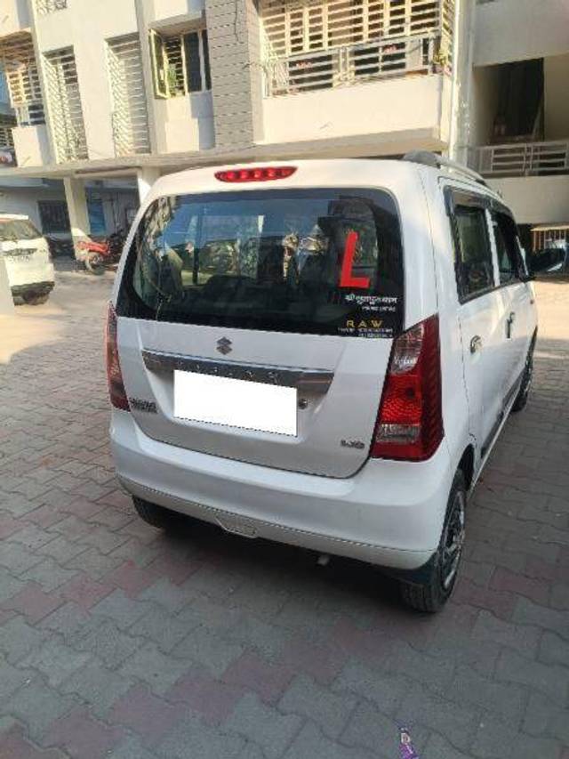 https://images10.gaadi.com/usedcar_image/4387679/original/771bd304df62098b050f304e0a899fa4.jpg?imwidth=6402