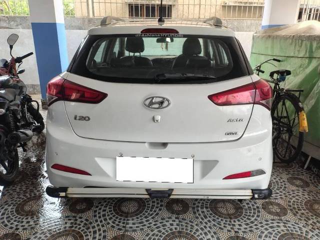 https://images10.gaadi.com/usedcar_image/4387779/original/processed_3f4e3d6a-8836-4650-8db1-b93dc4af2eb3.jpg?imwidth=6402