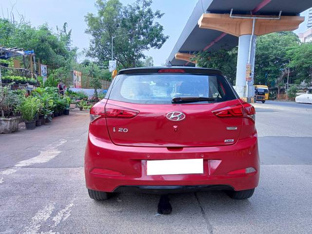 https://images10.gaadi.com/usedcar_image/4387805/original/processed_ffda538c8a60a018670204d98e18a1a2.jpg?imwidth=6402