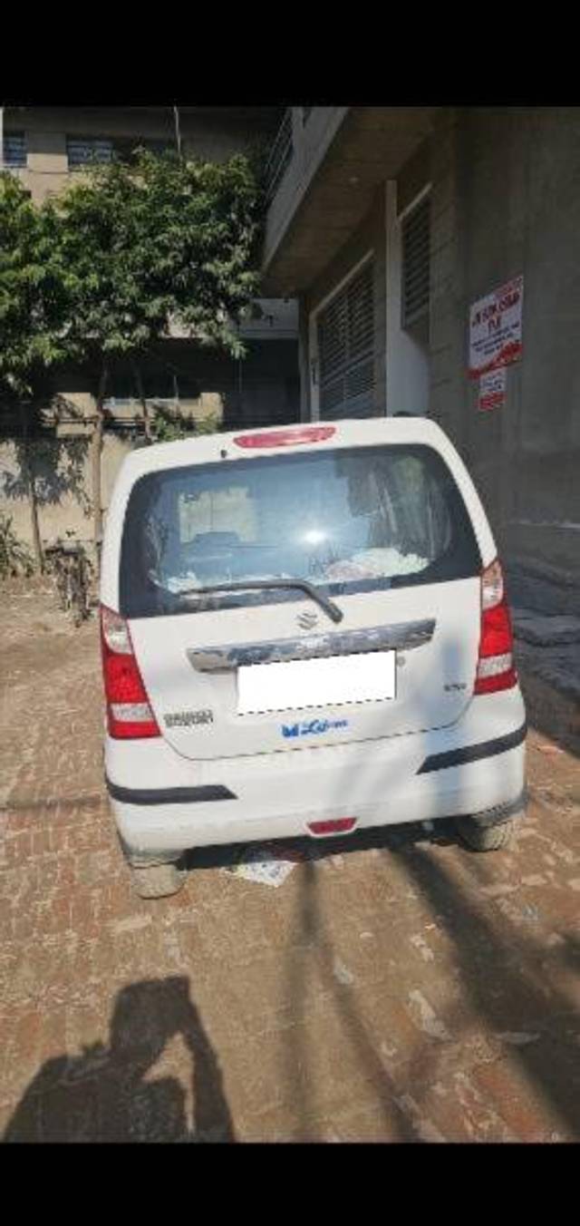 https://images10.gaadi.com/usedcar_image/4387826/original/processed_57e81bc3-9ef0-4861-9585-dd798a610273.jpg?imwidth=6400