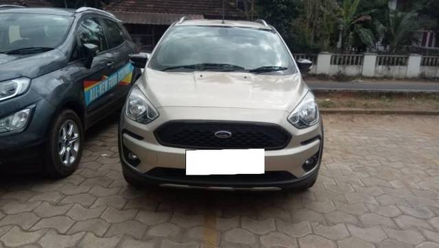 https://images10.gaadi.com/usedcar_image/4387833/original/processed_a7a0031a-0ae9-4e7a-93d0-361beb2a4dea.jpeg?imwidth=6400