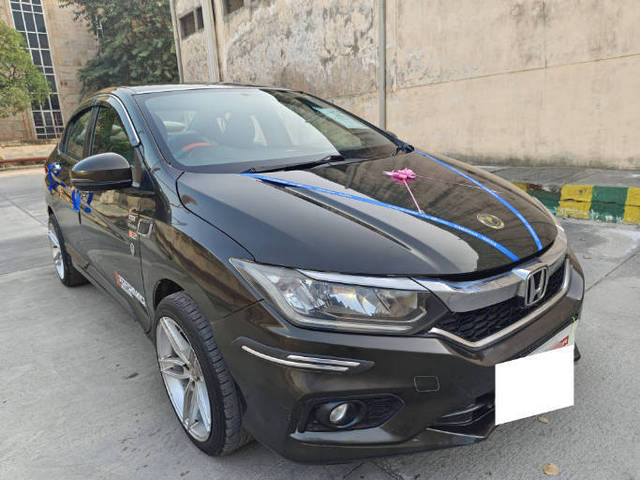 https://images10.gaadi.com/usedcar_image/4387854/original/9b2820720133e9b1d04cb147c66f7e8a.png?imwidth=6400