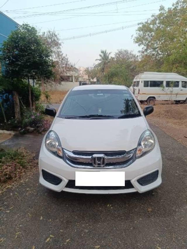 https://images10.gaadi.com/usedcar_image/4387856/original/processed_30e5e576-8e55-4c74-a42e-132ed8765866.jpg?imwidth=6402